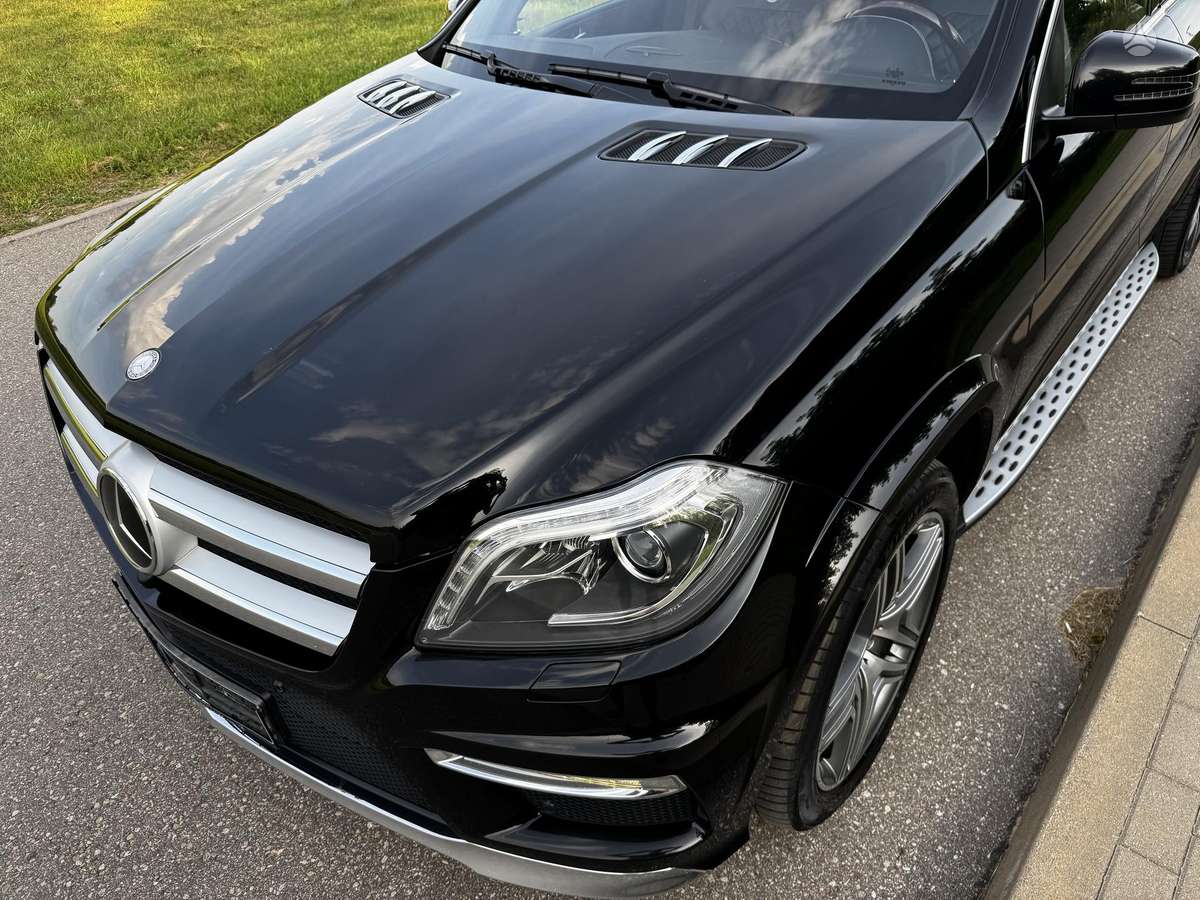 Mercedes-Benz GL500 - 12