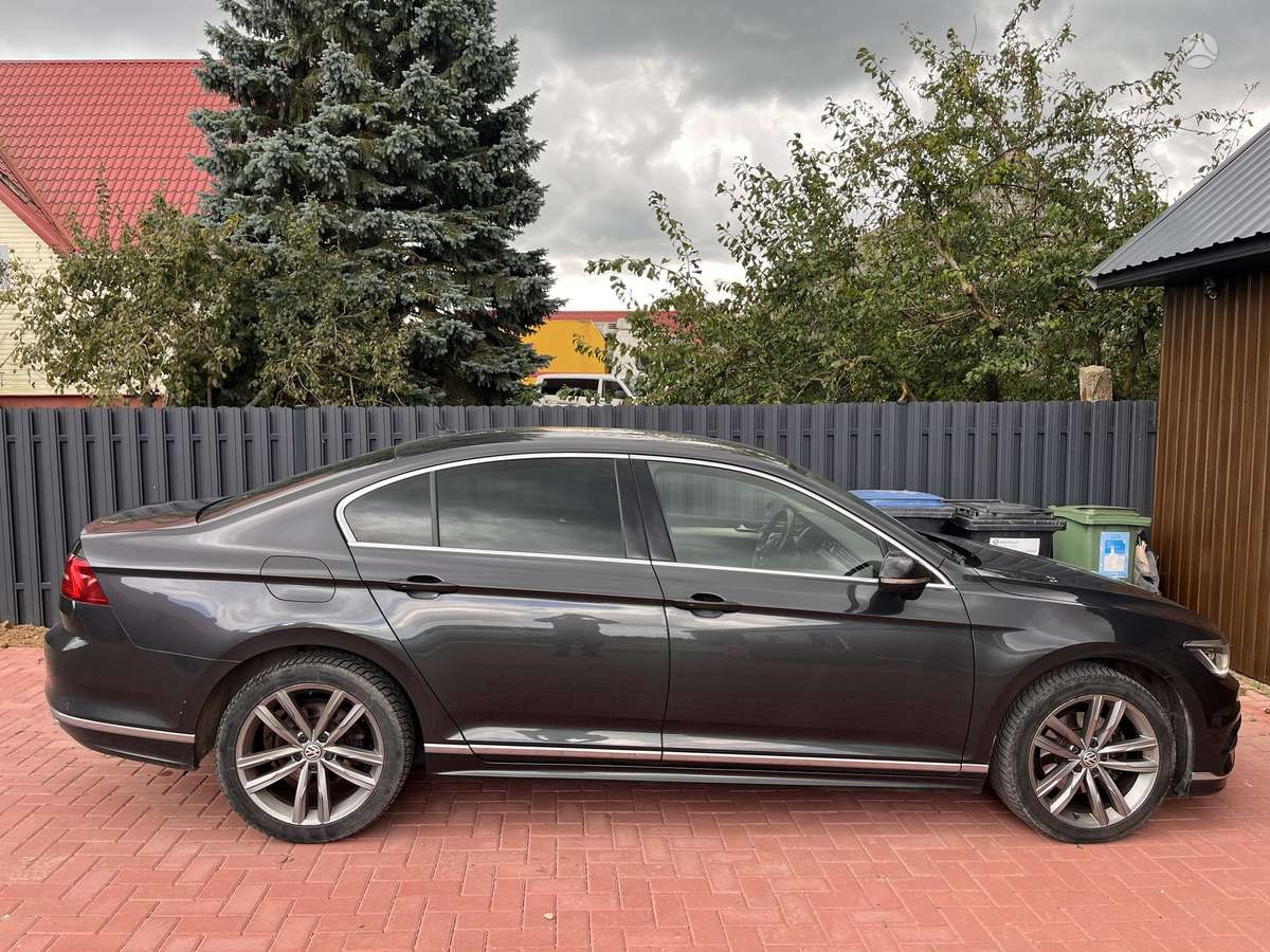 Volkswagen Passat - 2