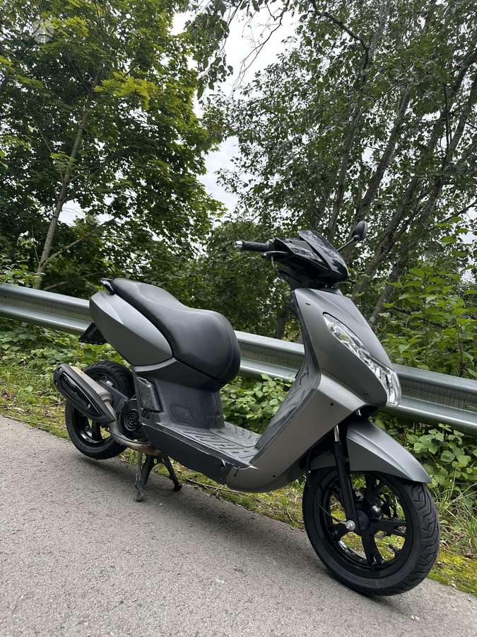 Peugeot Kisbee 49cc, scooters / mopeds