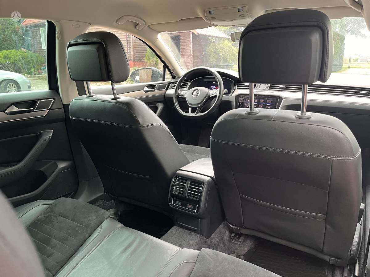 Volkswagen Passat - 8