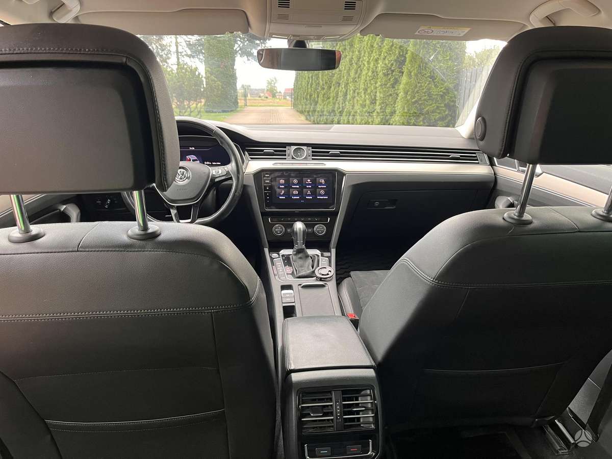Volkswagen Passat - 9