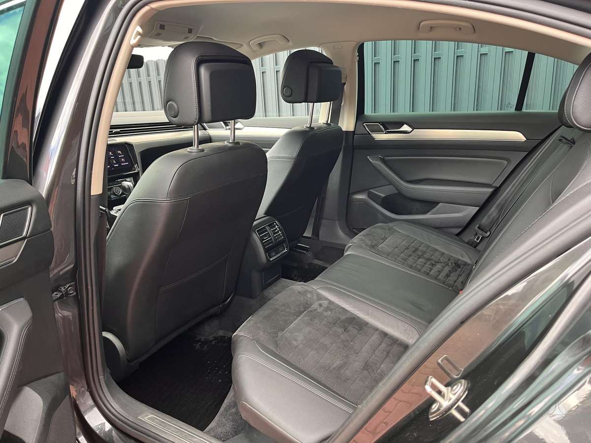 Volkswagen Passat - 10