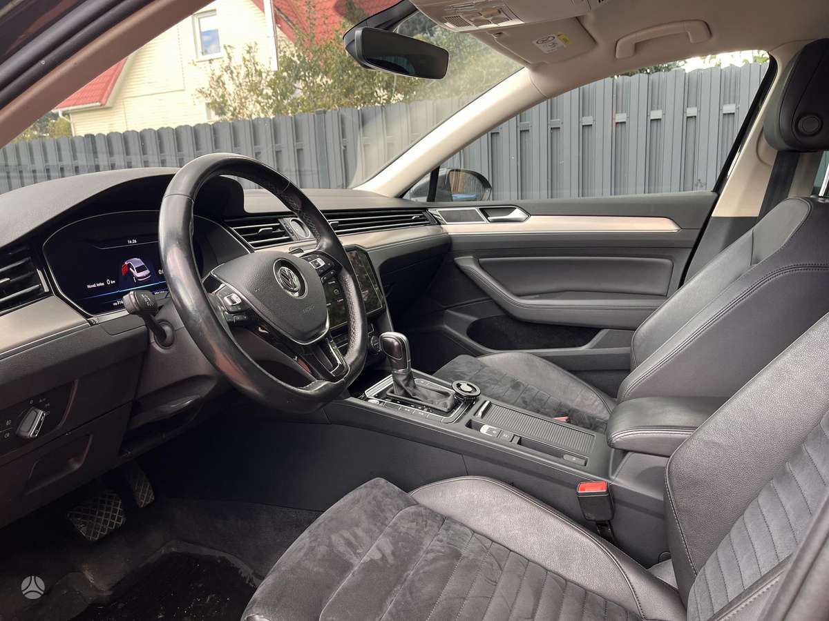 Volkswagen Passat - 11