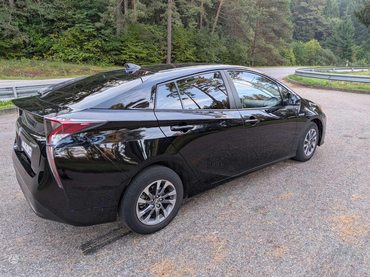 Toyota Prius - 2