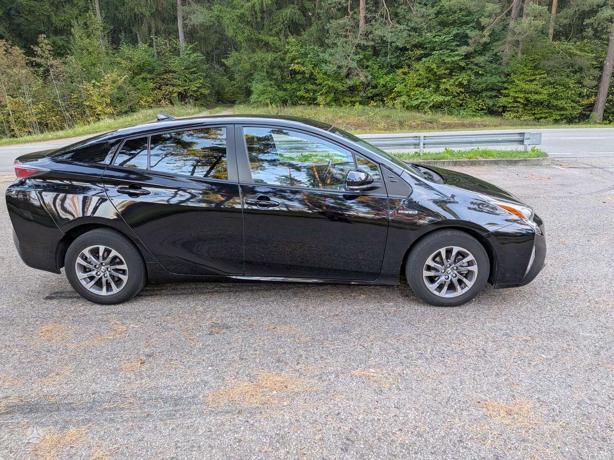 Toyota Prius - 3