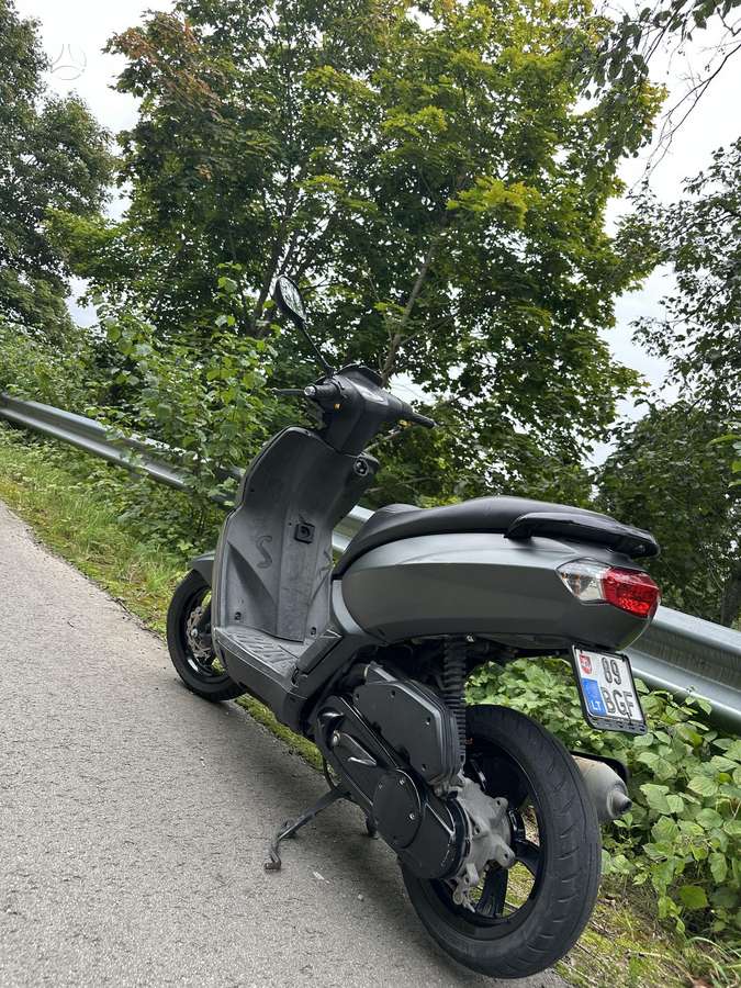 Peugeot Kisbee 49cc, scooters / mopeds