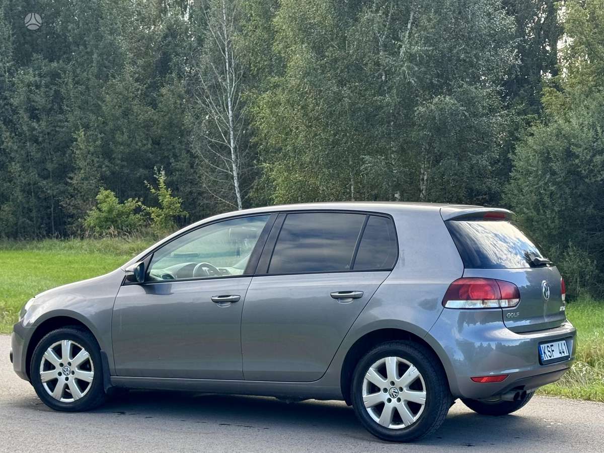 Volkswagen Golf - 5