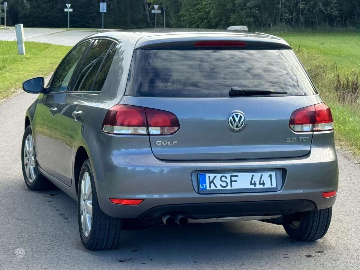 Volkswagen Golf - 9