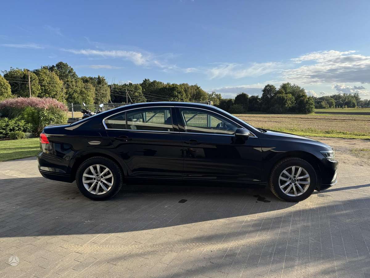 Volkswagen Passat - 4