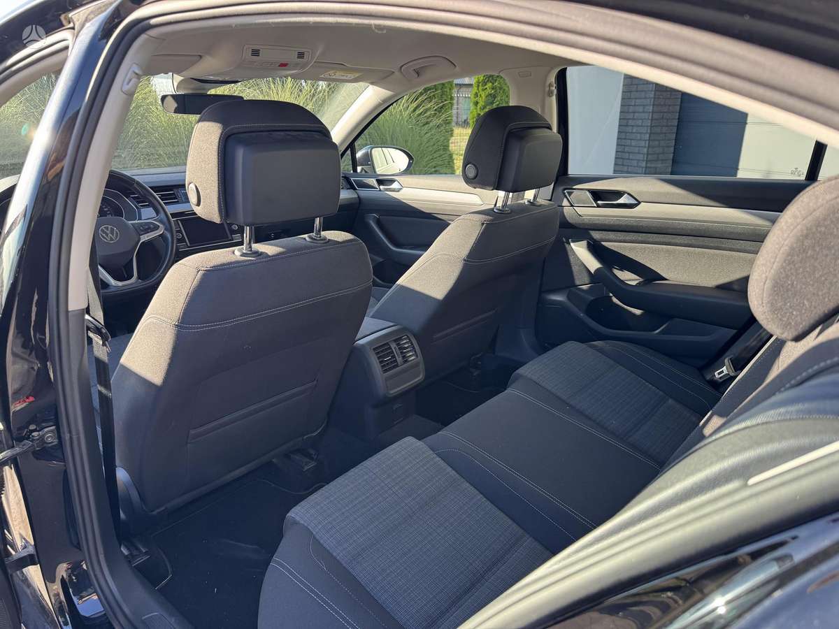 Volkswagen Passat - 9