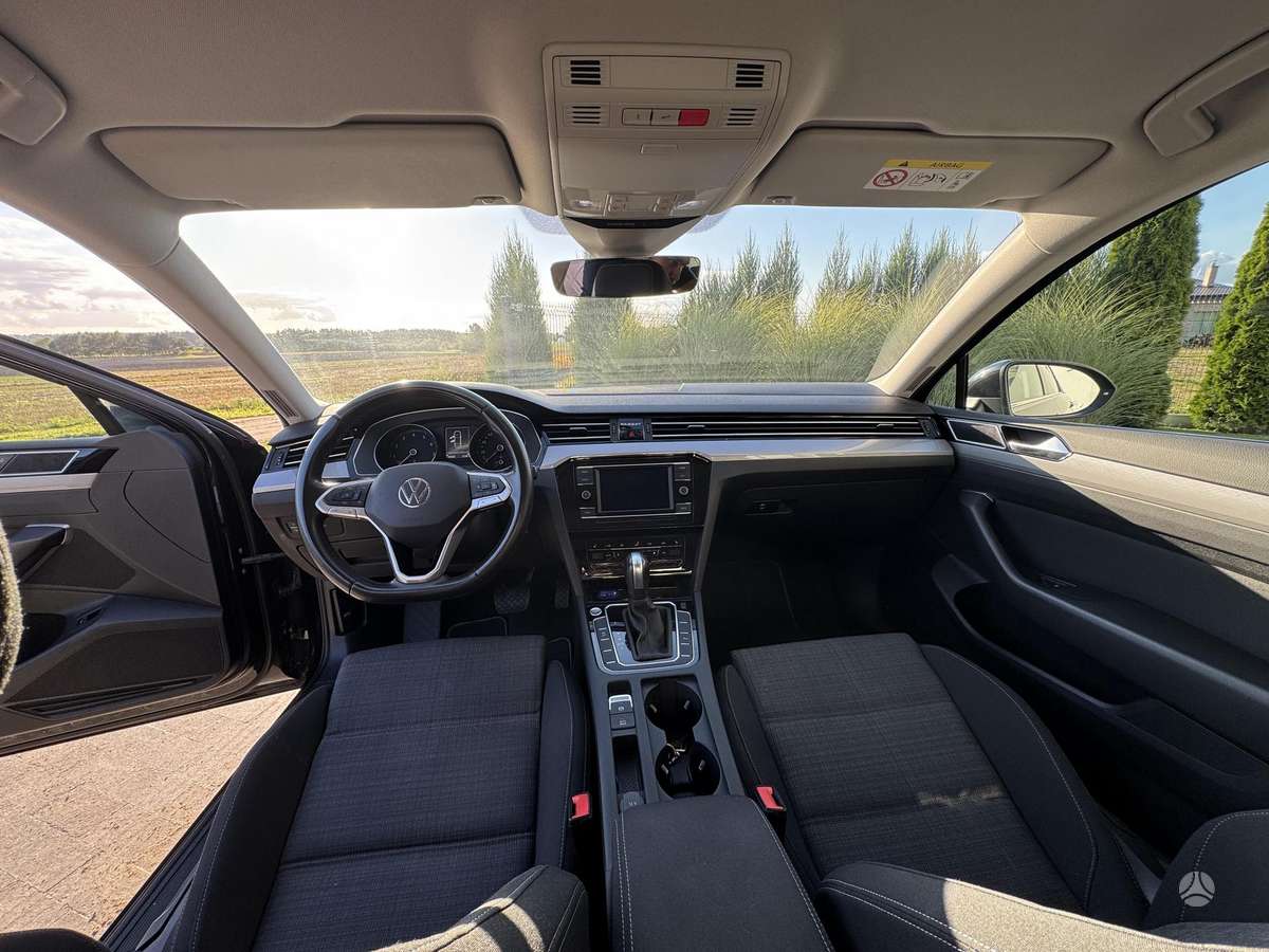 Volkswagen Passat - 10