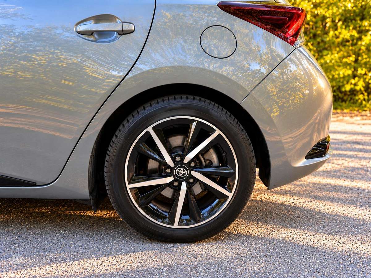 Toyota Auris - 10