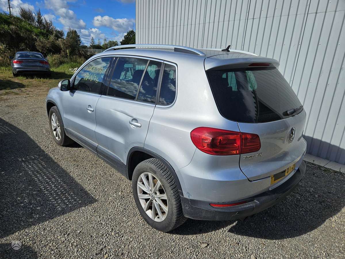 Volkswagen Tiguan - 3
