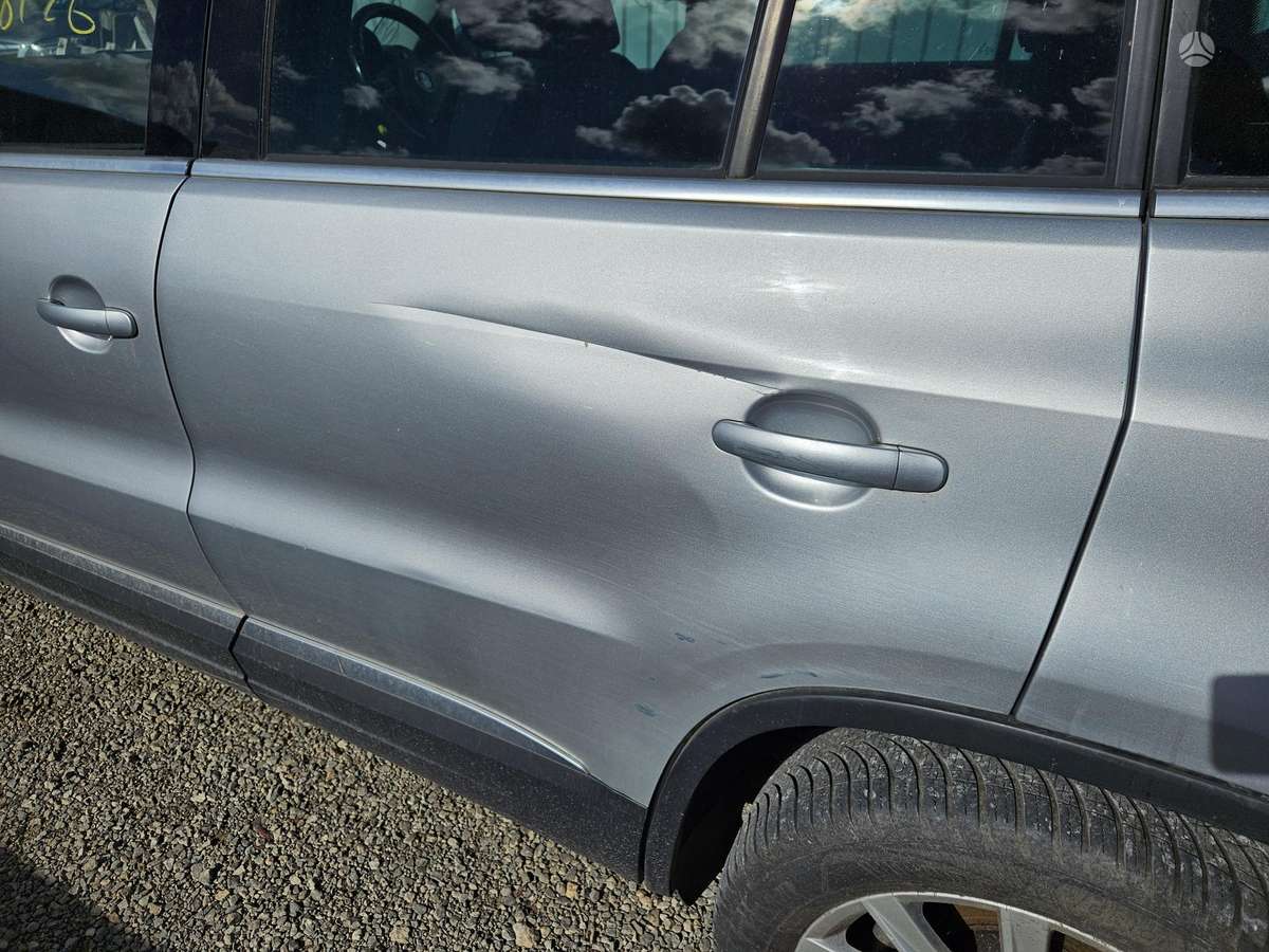 Volkswagen Tiguan - 5