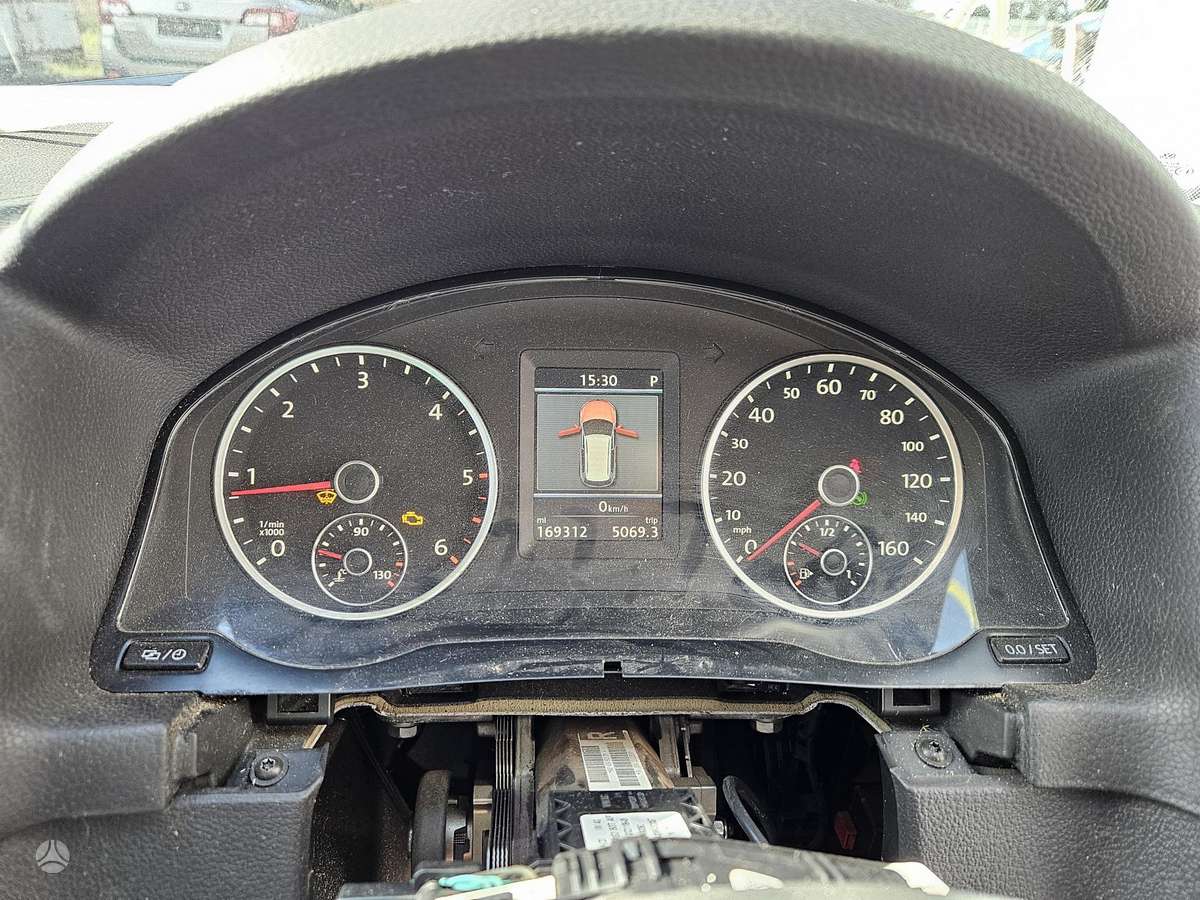 Volkswagen Tiguan - 10