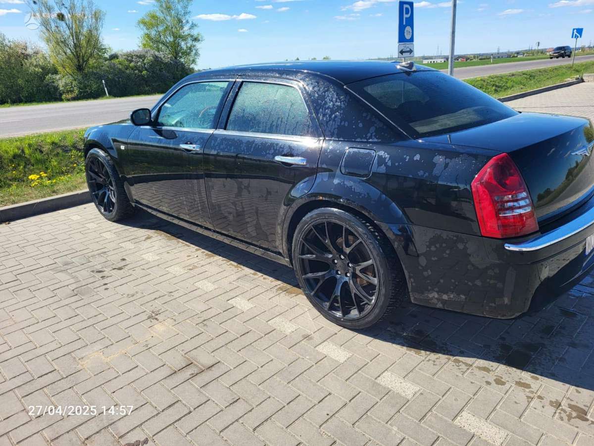 Chrysler 300C, 3.0 l., sedanas