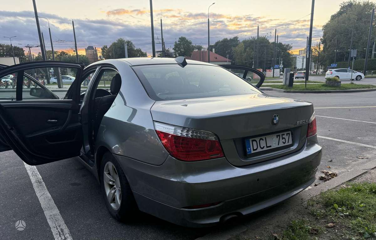 BMW 520, 2.0 l., Седан