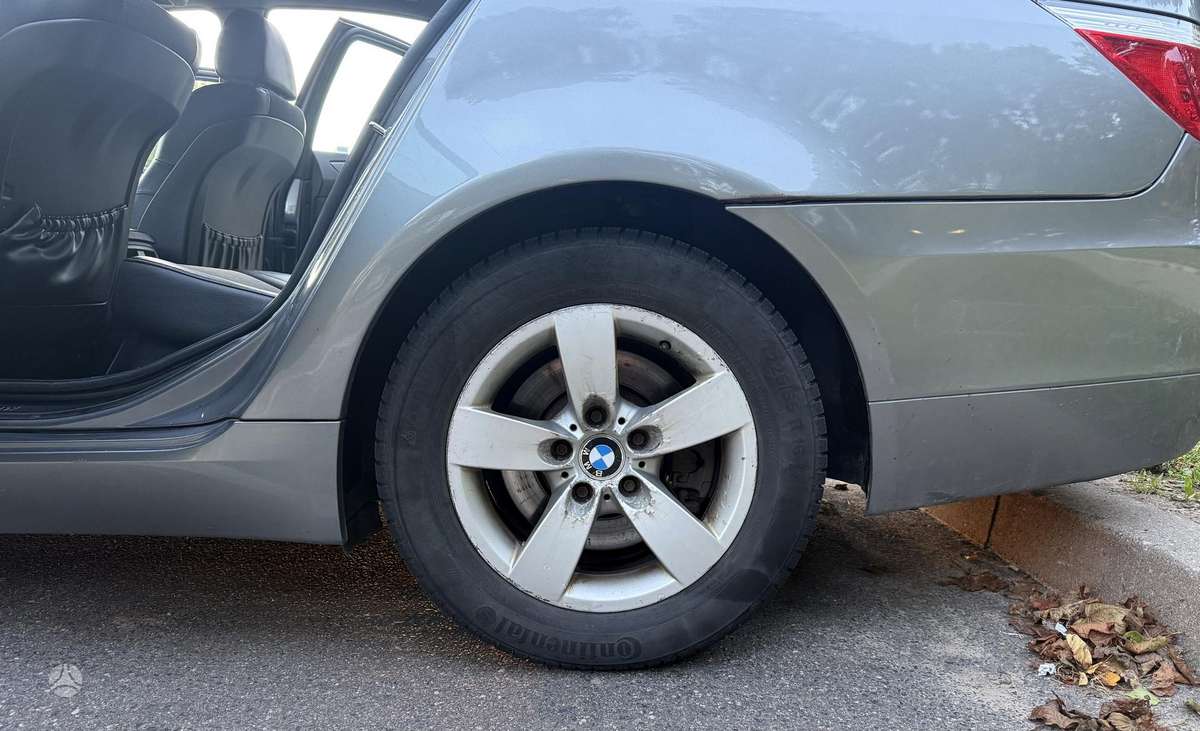 BMW 520, 2.0 l., Седан