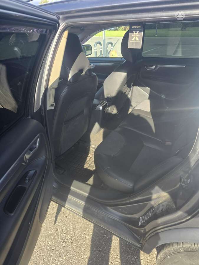 Volvo XC70 - 4