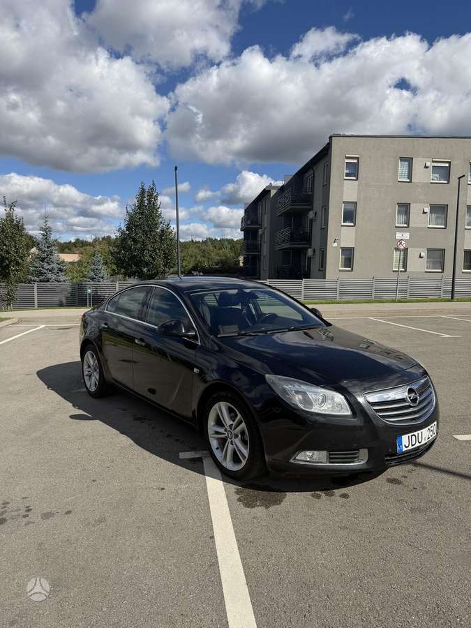 Opel Insignia, 2.0 l., Седан