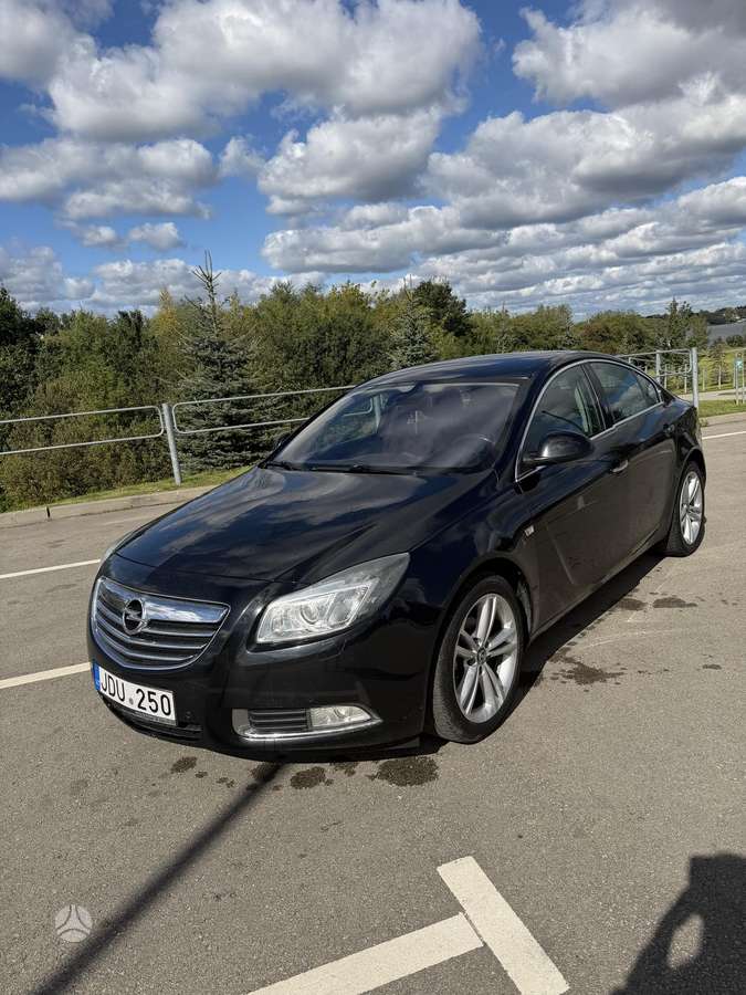 Opel Insignia, 2.0 l., Седан