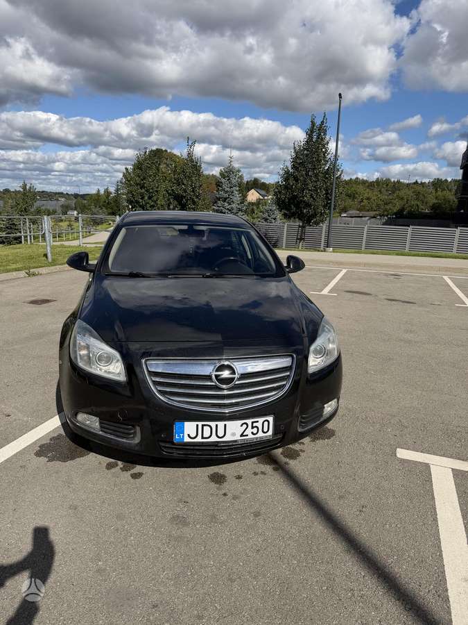 Opel Insignia, 2.0 l., Седан