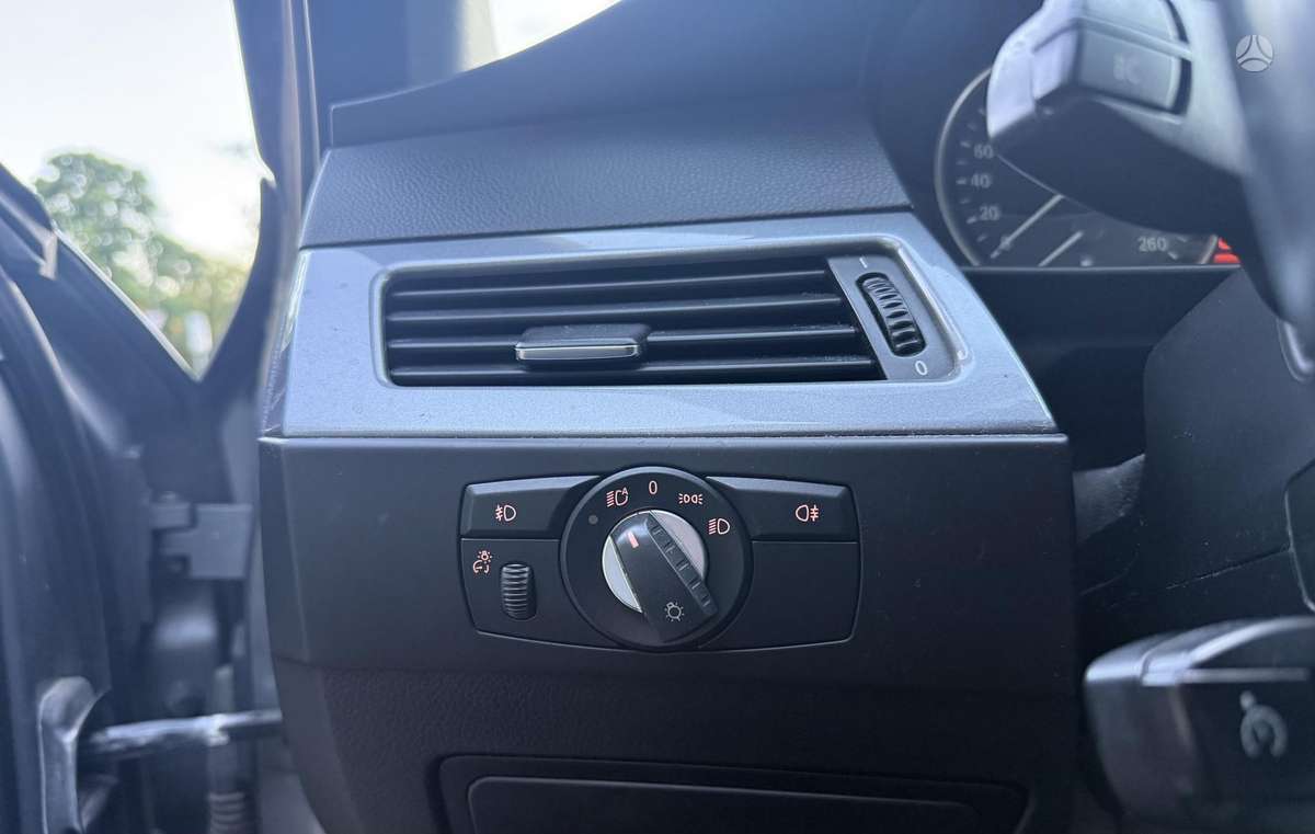 BMW 520, 2.0 l., Седан