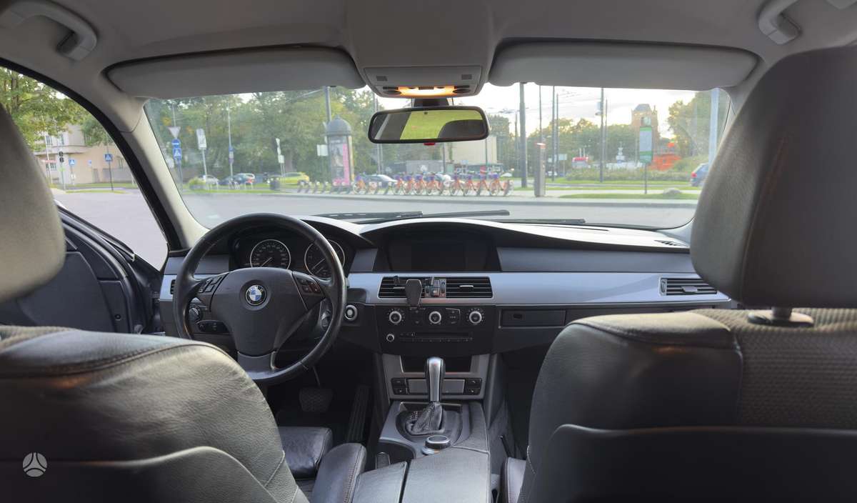 BMW 520, 2.0 l., Седан