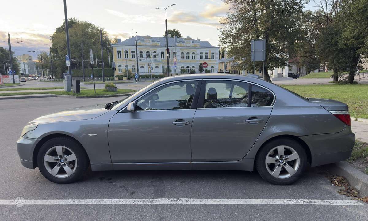 BMW 520, 2.0 l., Седан