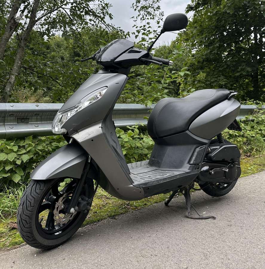 Peugeot Kisbee 49cc, scooters / mopeds