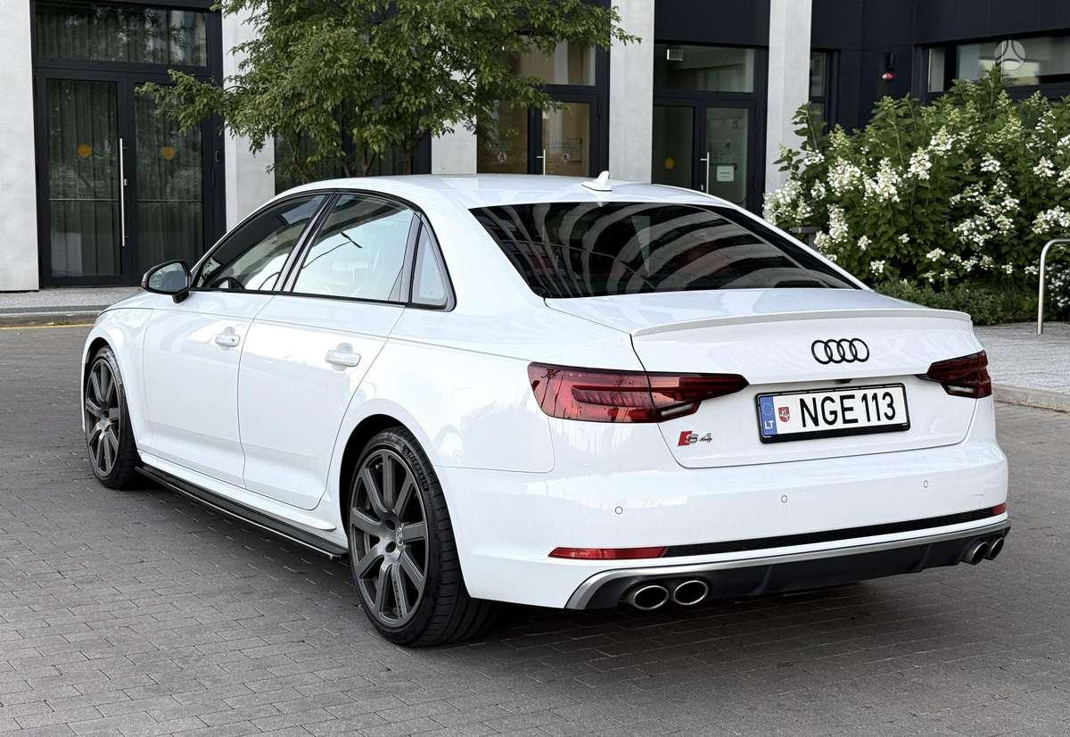 Audi S4, 3.0 l., Седан