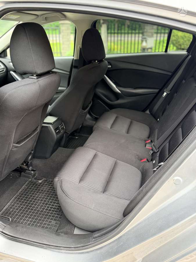 Mazda 6, Седан