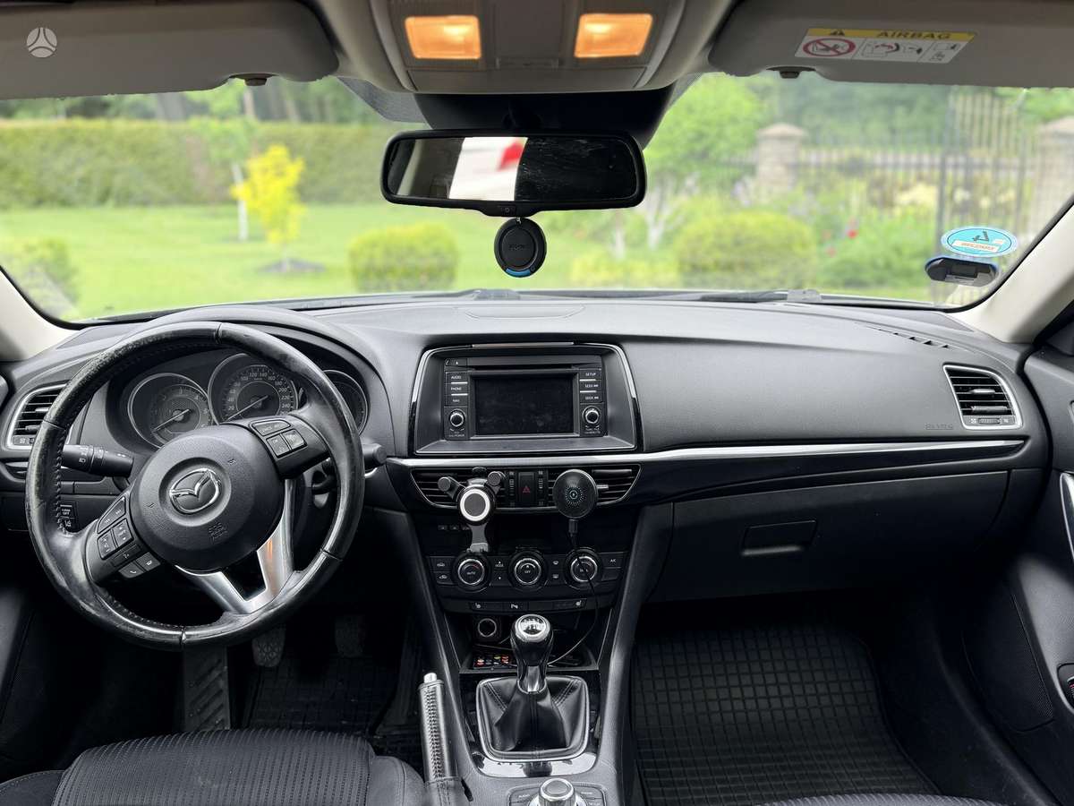 Mazda 6, Седан
