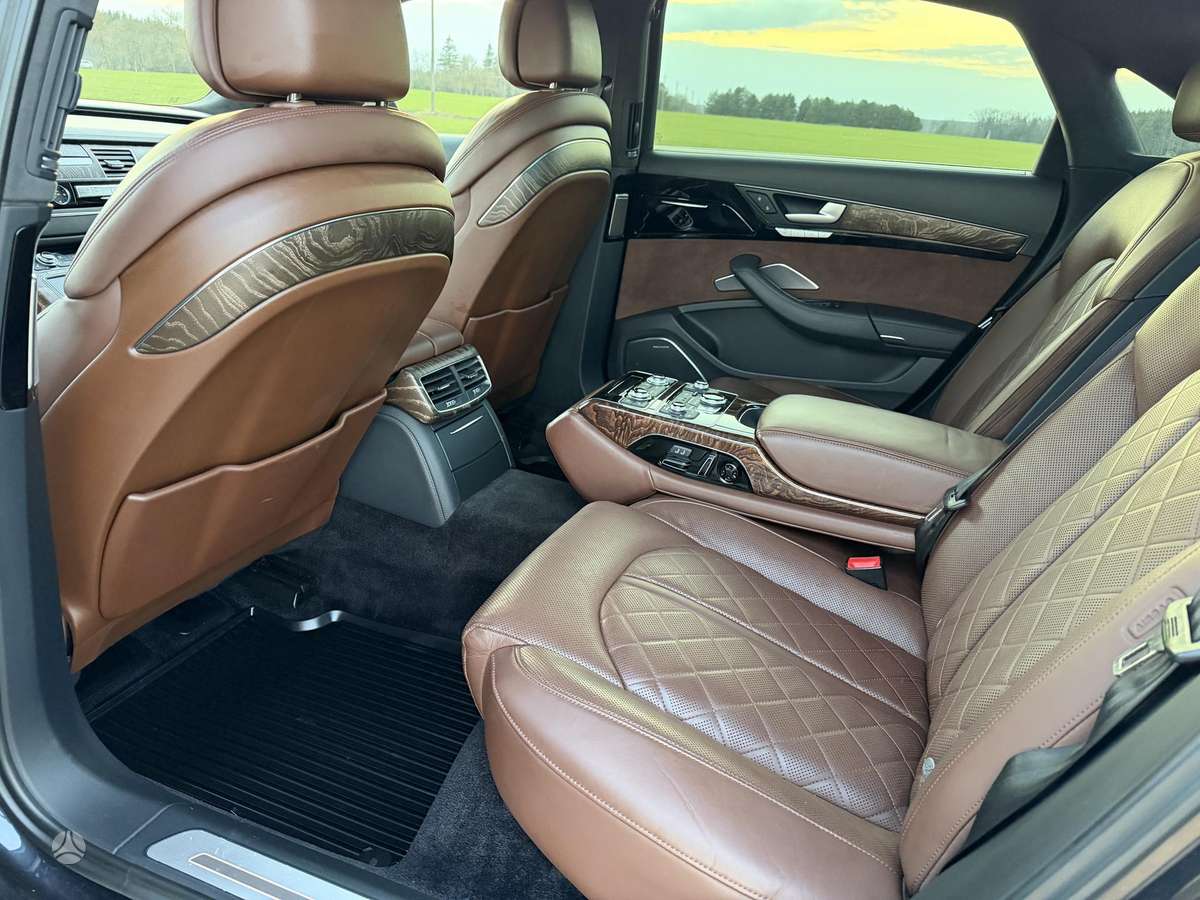 Audi A8 L, 4.0 l., Седан