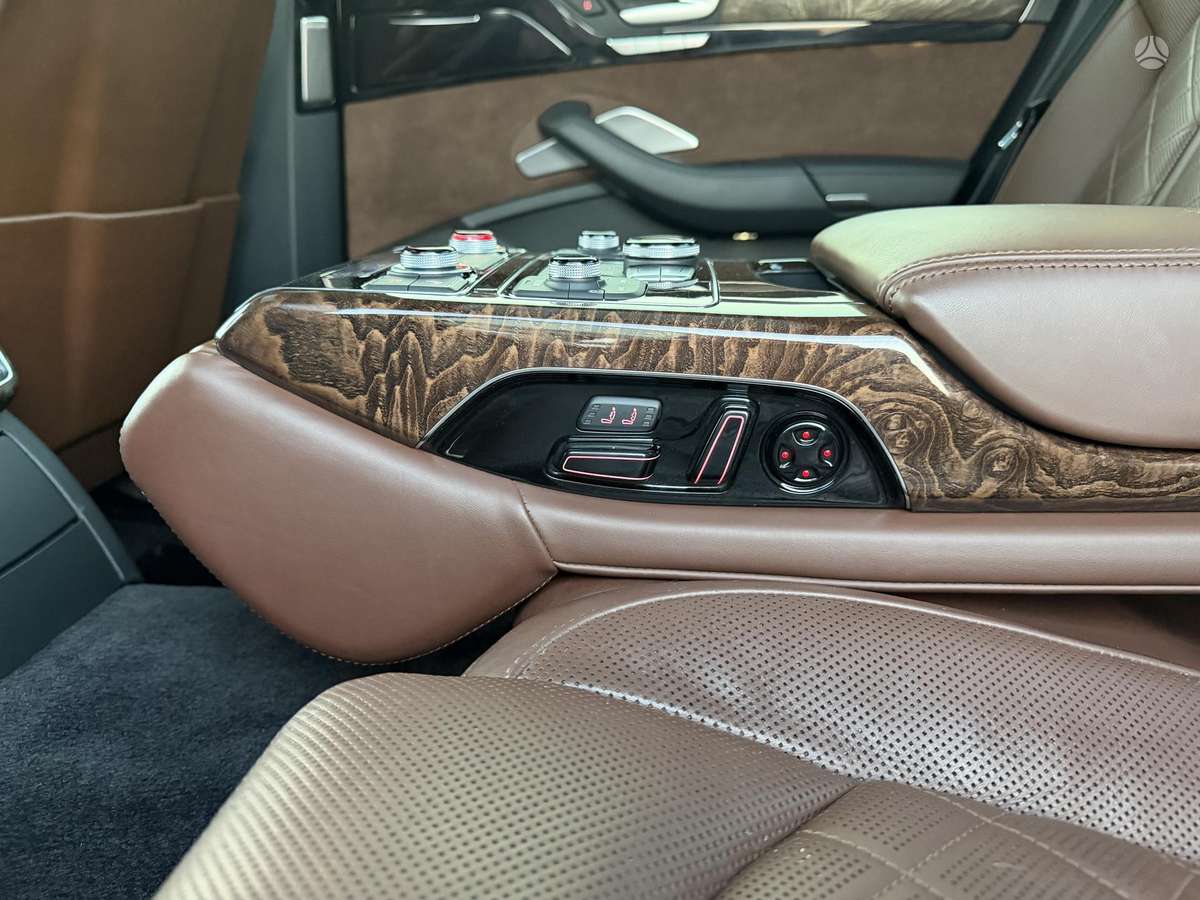 Audi A8 L, 4.0 l., Седан