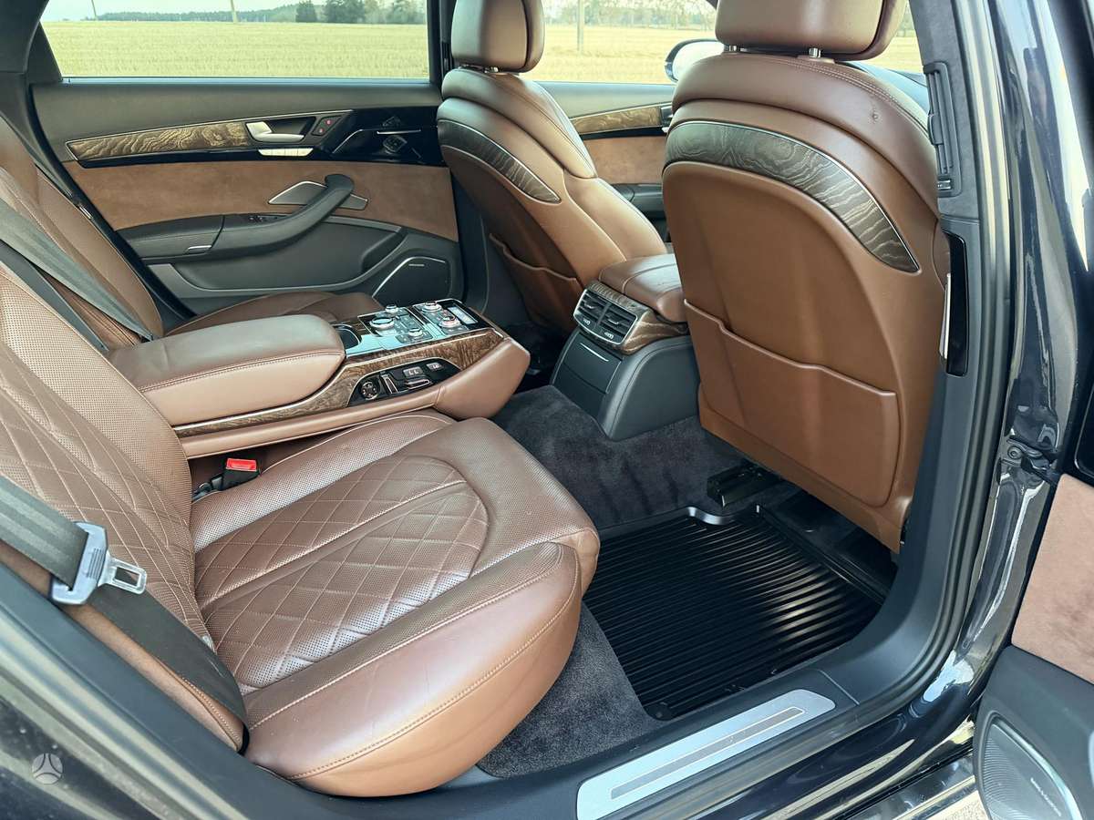 Audi A8 L, 4.0 l., Седан