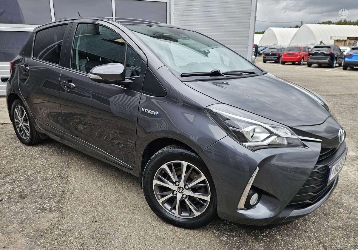 Toyota Yaris - 1