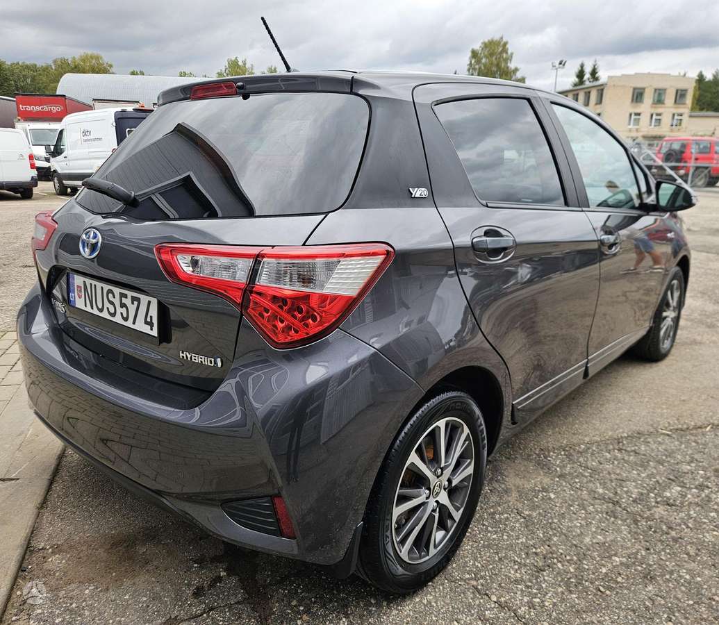 Toyota Yaris - 5