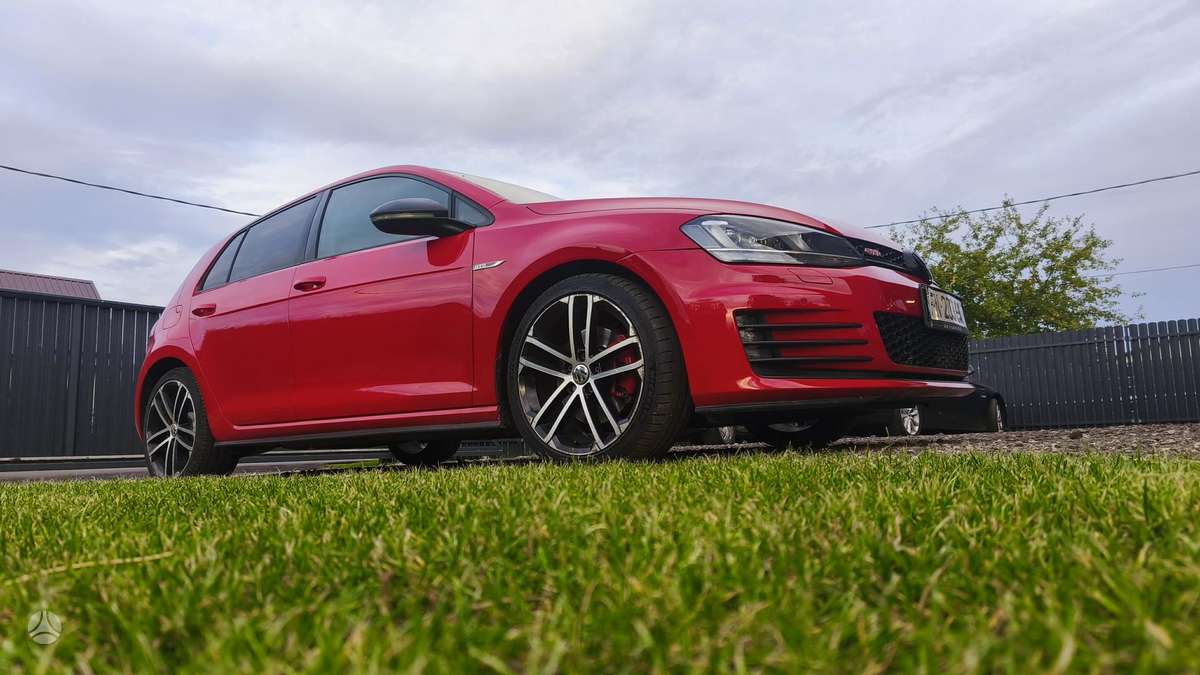 Volkswagen Golf - 3