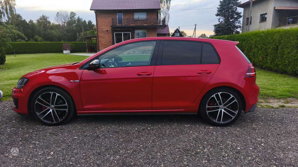 Volkswagen Golf - 9