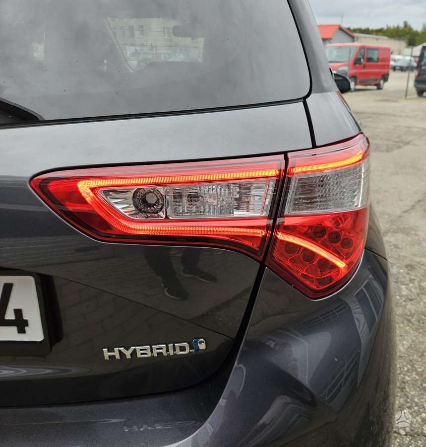 Toyota Yaris - 12