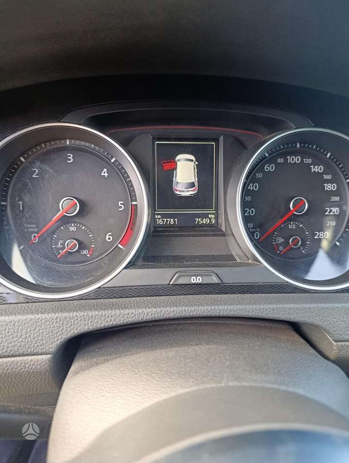 Volkswagen Golf - 12