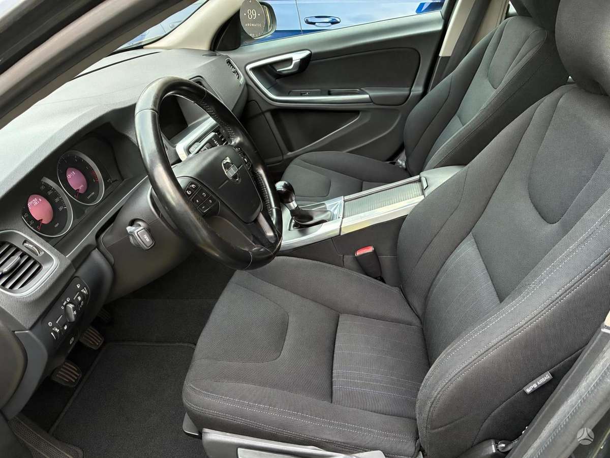Volvo V60, 2.0 l., universalas
