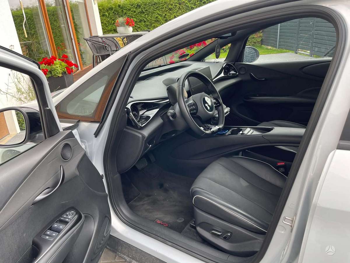 BYD Dolphin, 60 kWh, hatchback