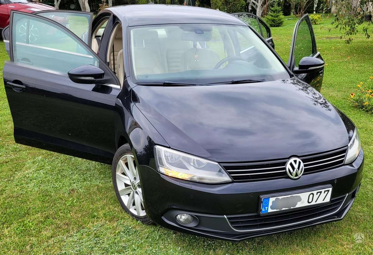 Volkswagen Jetta - 3