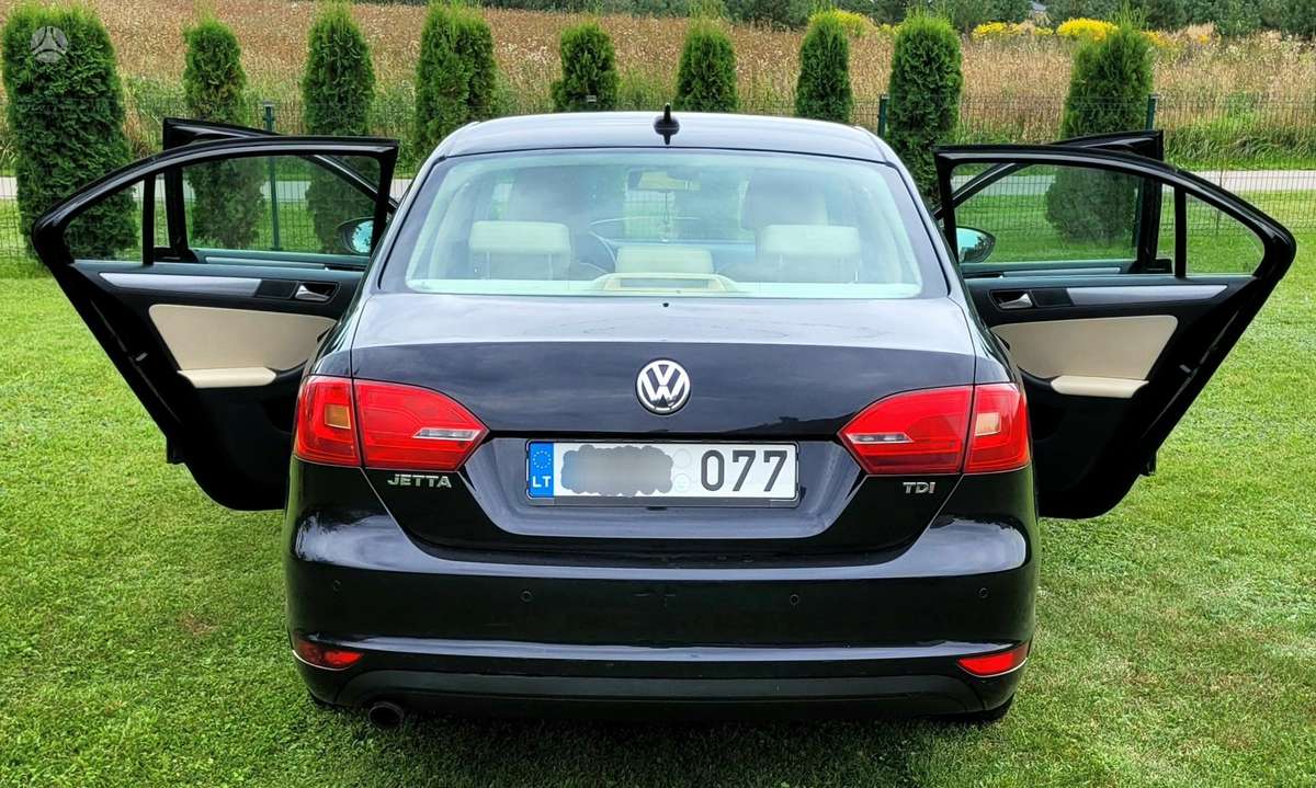 Volkswagen Jetta - 5