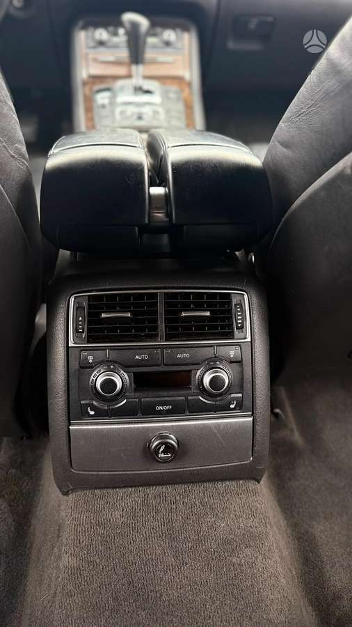 Audi A8, 4.2 l., Седан