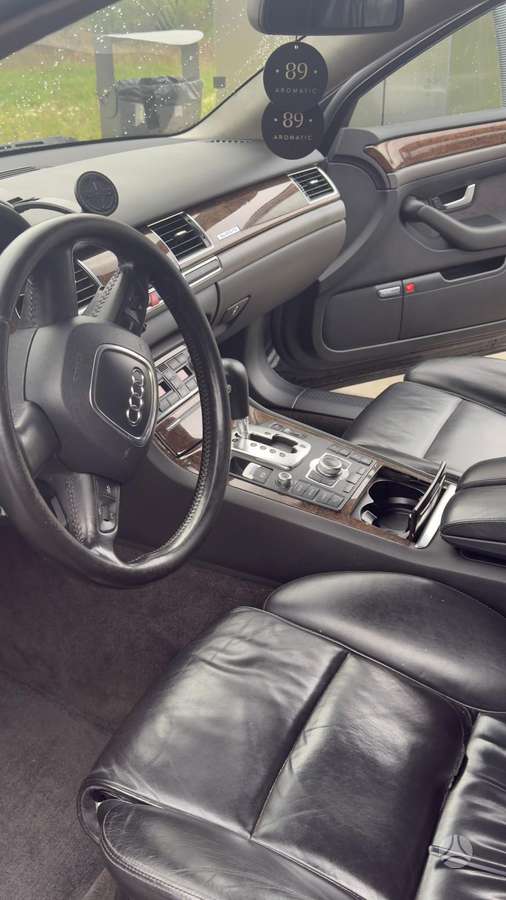 Audi A8, 4.2 l., Седан