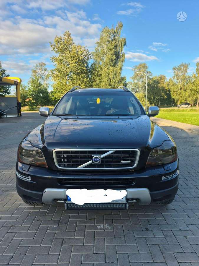 Volvo XC90 - 1