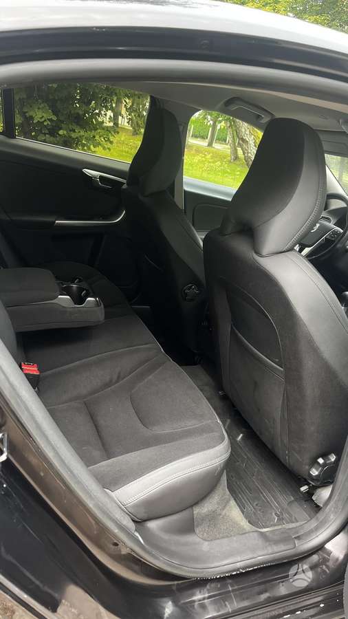 Volvo S60, 1.6 l., Седан